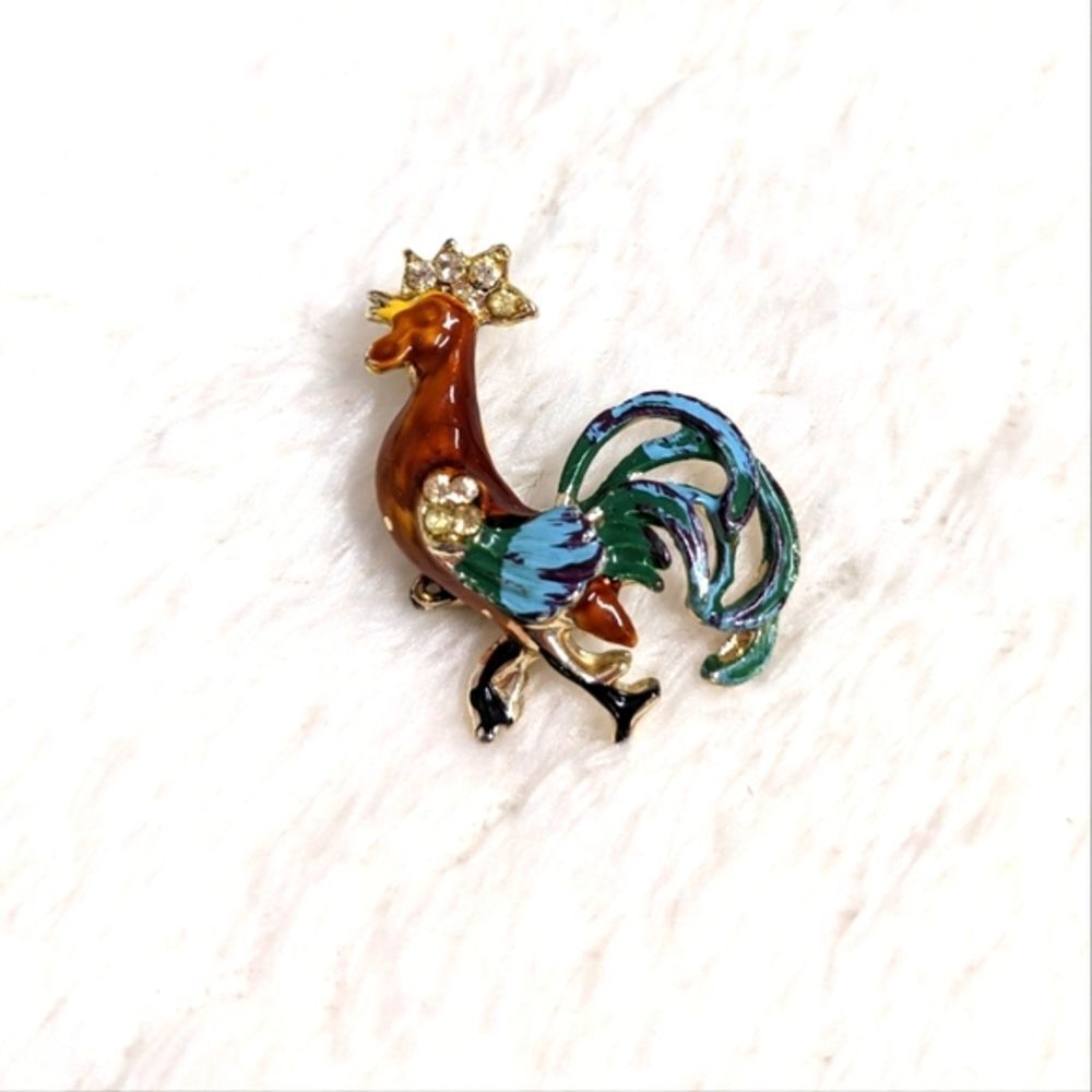 Vintage Enamel and Goldtone Rooster Brooche with Rhinestone Accents